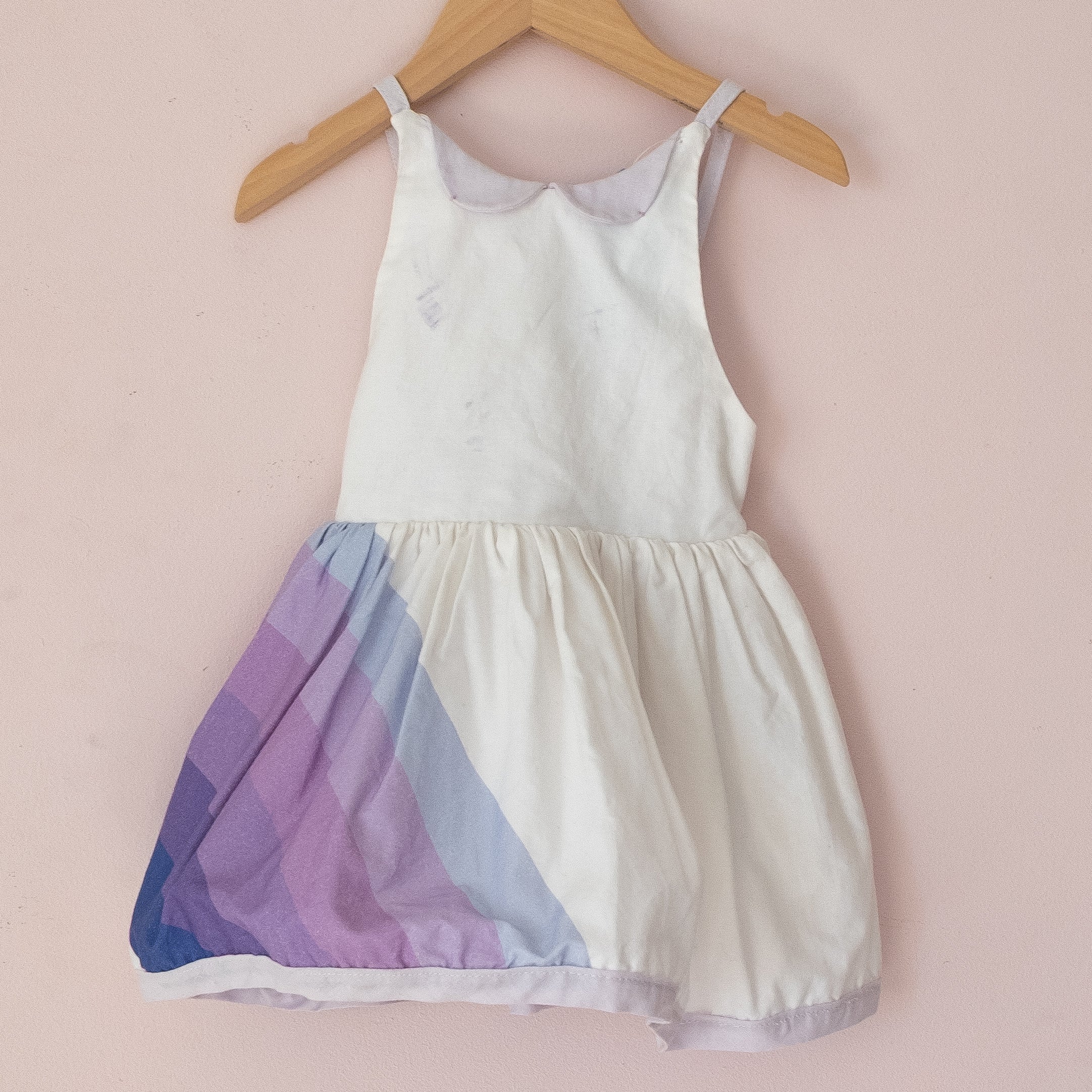 Unicorn rainbow shortie ( has some stains)- Sample size 2t – Pleiades  Designs