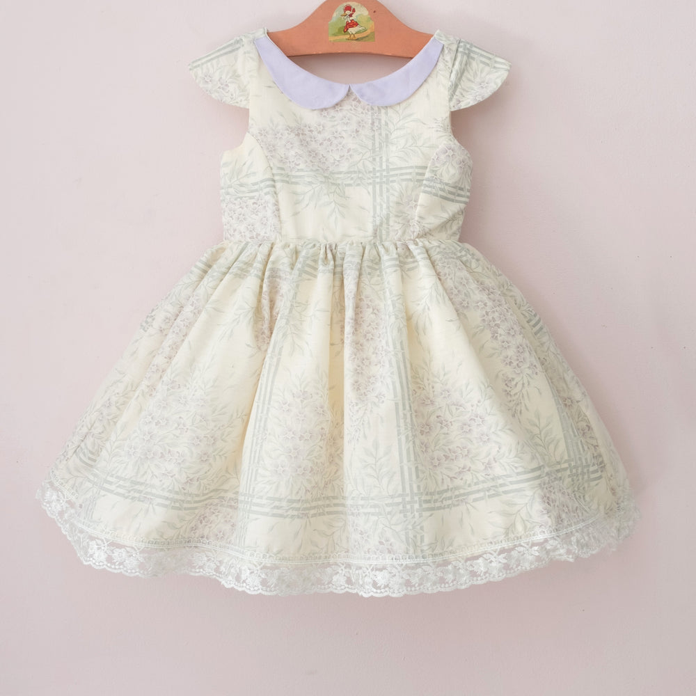 Lavender Floral Vintage Vivian