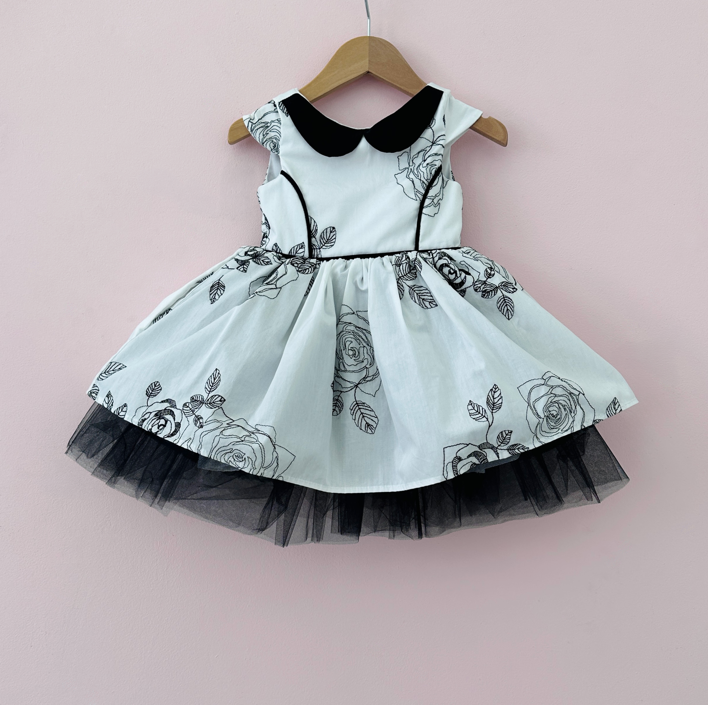 
                  
                    Black and White Floral Vivian sample - 18/24M
                  
                