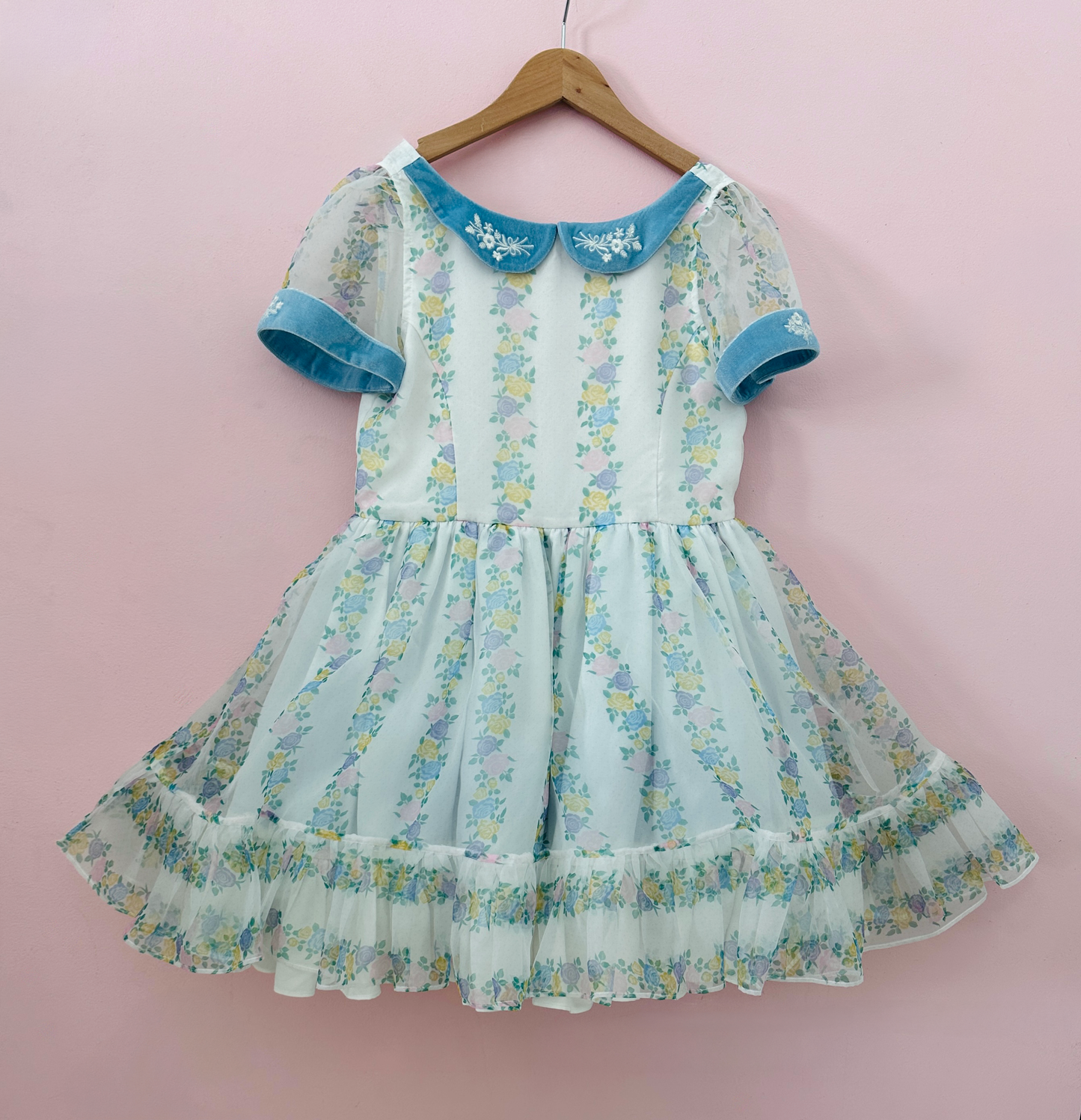 
                  
                    50's Floral Vintage Vivian sample - 10Y
                  
                