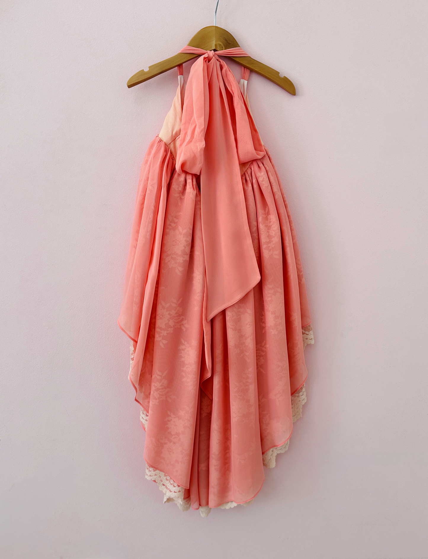 
                  
                    Eliza Peach Floral Sample - 2T
                  
                