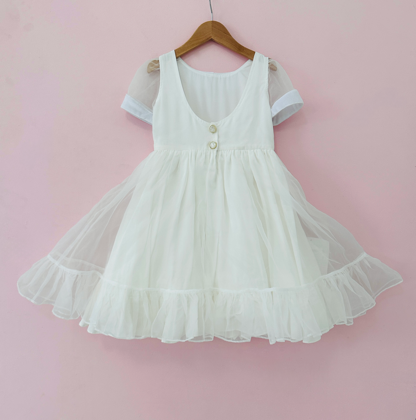 
                  
                    Rufflehem Vivian Ivory Sample - 5Y
                  
                